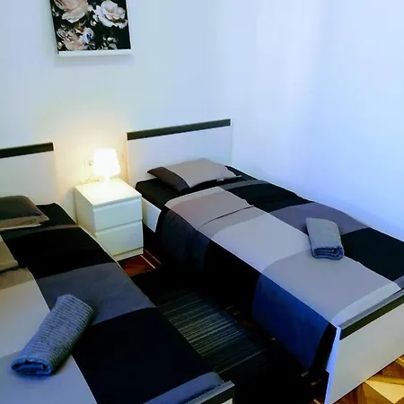 Zpula Center Апартаменты Пула