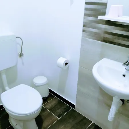 Zpula Center Apartman *