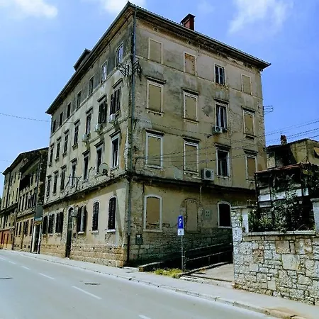Zpula Center Apartman *