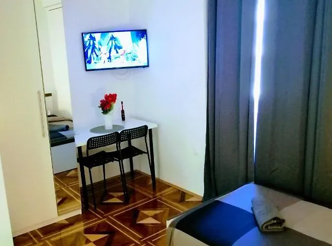 Zpula Center Διαμέρισμα *