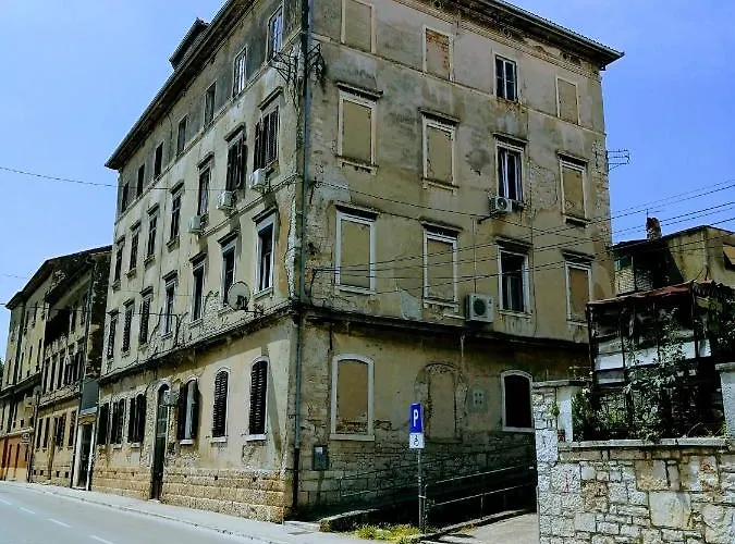 Zpula Center Διαμέρισμα *