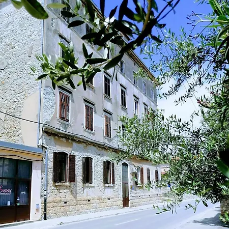 Zpula Center Апартаменты